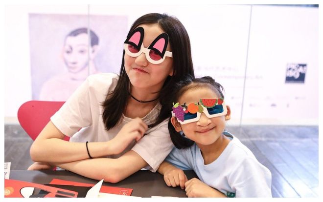 Con gái Vương Phi chia sẻ cuộc sống du học tại một trường quý tộc ở Thụy Sĩ