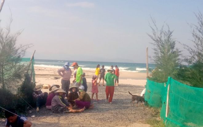 Nhóm sinh viên mới ra trường gặp nạn khi đi tắm biển ở Khánh Hòa, 1 người tử vong, 1 người bị sóng cuốn mất tích