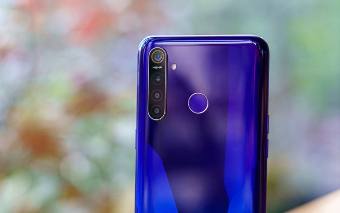 5 smartphone tầm trung với cụm camera sau 'xịn xò' đáng đồng tiền bát gạo