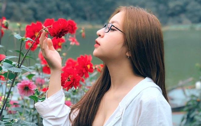 Bạn gái Quang Hải: 'Tình yêu là lời nói liêu xiêu. Nói yêu thì ít mà điêu thì nhiều'