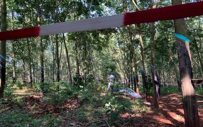 Phát hiện thi thể thiếu nữ 16 tuổi nghi bị cưỡng hiếp rồi sát hại trong rừng cao su