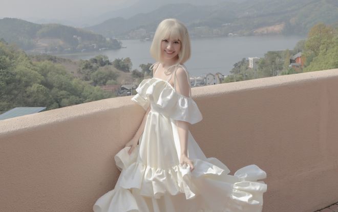 Ham váy bồng xòe công chúa quay MV, Hari Won suýt ngất giữa trưa nắng