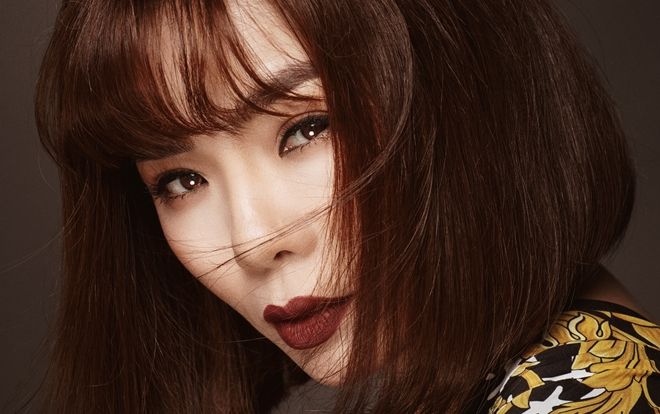 Bạn có nhận ra Lệ Quyên, khác lạ với tóc ngắn, chuẩn bị cho liveshow kỷ niệm 20 năm ca hát?