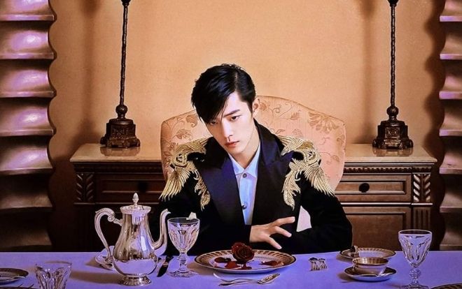 Nhìn loạt hình sang chảnh thần thánh này của Tiêu Chiến trong phụ bản BAZAAR tháng 10, ai còn dám chê anh quê mùa?