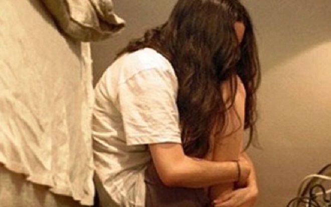 Phát hiện đã có thai 6 tuần khi đang học năm cuối, nữ sinh viên tá hỏa 'cầu cứu' CĐM vì băn khoăn không biết nên 'giữ' hay 'bỏ' đứa bé