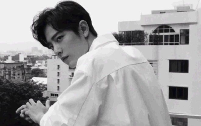 Tiêu Chiến chúc mừng ngày kỉ niệm ra mắt 3 năm, dân mạng: 'Nhiều năm cố gắng đã được đáp trả, phải cố gắng hơn nữa trong tương lai'