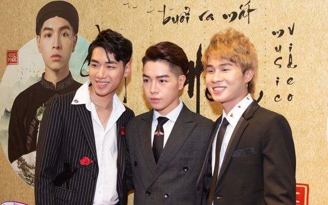 K-ICM và Jack rạng rỡ đến chúc mừng Đức Phúc ra mắt MV ‘Hết thương cạn nhớ’