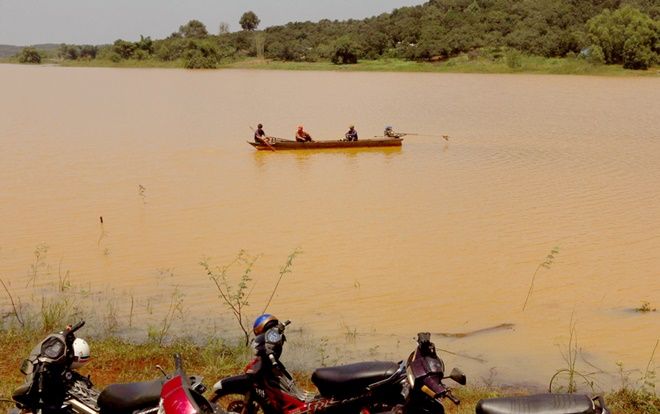 Lật thuyền tại hồ thủy điện Thác Mơ, 1 người mất tích