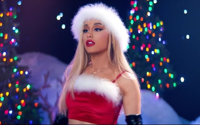 Cùng với Mariah Carey, Ariana Grande sẽ góp vui vào cuộc đua Giáng sinh 2019