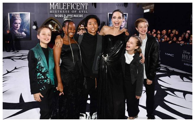 Angelina Jolie vui vầy bên 5 người con trong buổi ra mắt phim mới