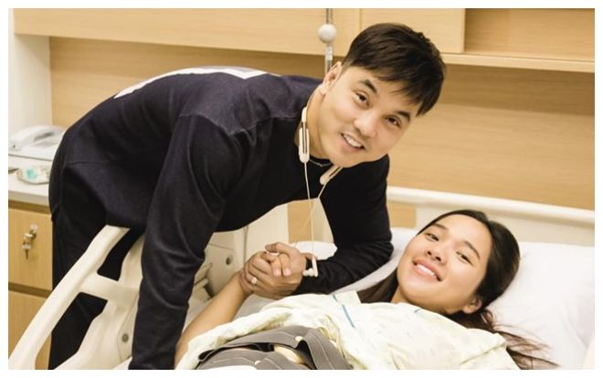 Thấy vợ vẫn còn đau sau khi sinh Ưng Hoàng Phúc gửi lời nhắn nhủ khiến ai cũng xúc động