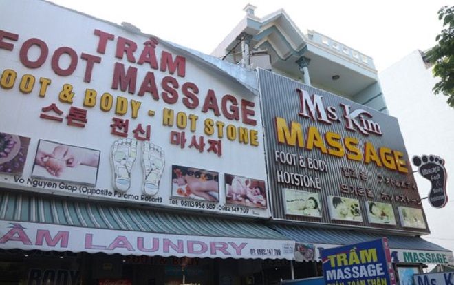 Đà Nẵng: Xử phạt 30 nhà hàng, khách sạn ghi bảng hiệu quảng cáo toàn chữ nước ngoài