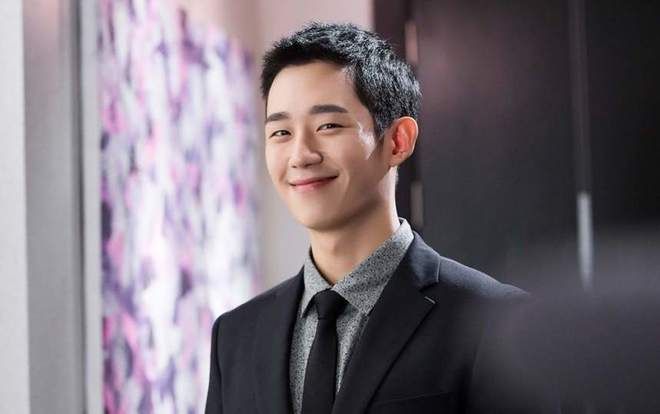 Jung Hae In qua lời kể em trai: Tình cảm, tuyệt vời và truyền cảm hứng