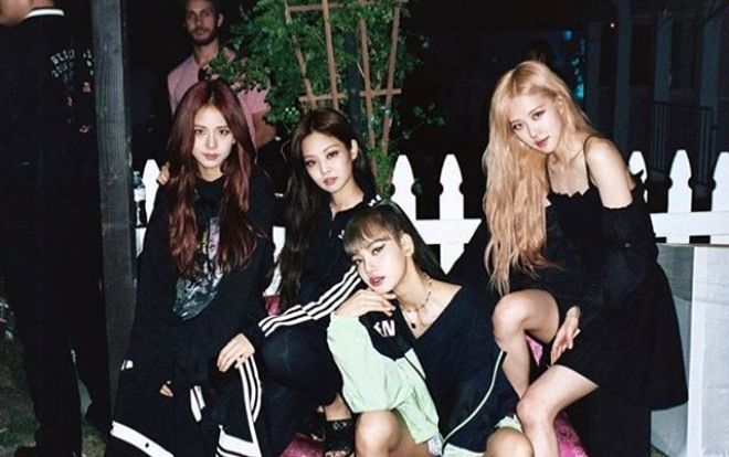 Nhờ 'siêu hit' Ddu-du Ddu-du, BlackPink lần nữa lập kỉ lục - trở thành girlgroup Kpop đầu tiên làm được điều này