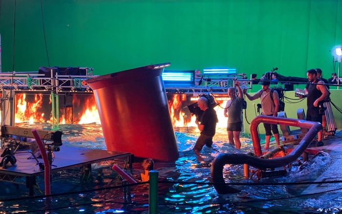Xây dựng cả một trường quay toàn nước, ‘Avatar 2’ vẫn phải sử dụng CGI cho cảnh lửa!