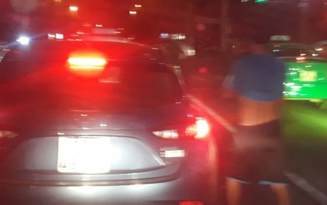 Tiểu bậy giữa đường, nam thanh niên bị phạt 900 nghìn đồng
