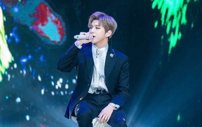 Đánh bại dàn visual BTS, Kang Daniel tiếp tục dẫn đầu BXH thần tượng với số tuần liên tiếp đáng gờm