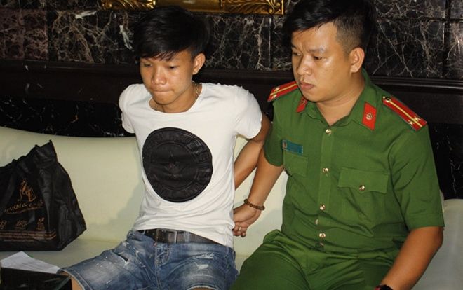 Bắt nam thanh niên mở 'tiệc ma túy' mừng sinh nhật tại quán karaoke ở Đà Nẵng