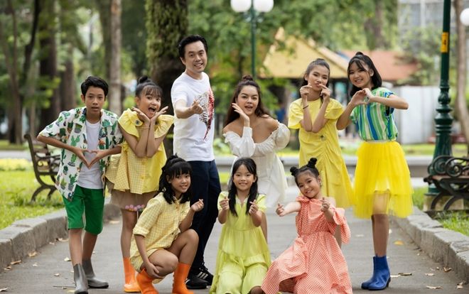 Phạm Quỳnh Anh - Dương Khắc Linh dành tặng 'chiến binh cầu vồng' tại The Voice Kids 2019 món quà kỷ niệm đầy ý nghĩa