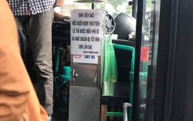 Chiếc xe buýt mà mọi sinh viên đều ao ước: 'Nếu quên đem tiền lẻ thì không cần phải trả, nhớ chuẩn bị cho lần sau'