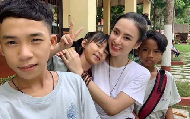 Bất ngờ với cuộc sống giản dị hiện tại của Angela Phương Trinh sau những ồn ào đời tư