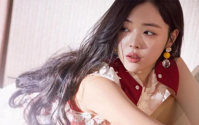 Weibo sập, dân mạng Trung bàng hoàng và khóc thương khi hay tin Sulli qua đời