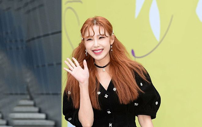 Fan lắc đầu ngán ngẩm khi dàn mỹ nhân Hàn ăn mặc sến súa đi dự Tuần lễ thời trang Seoul