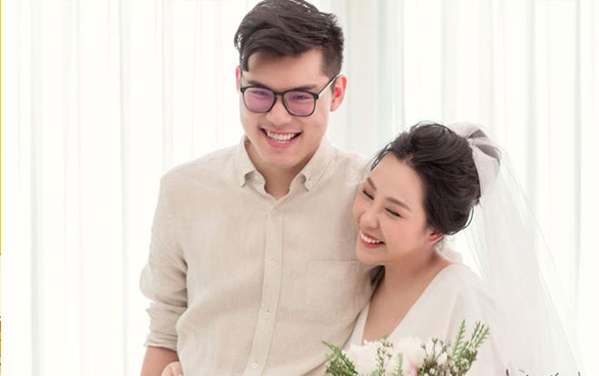 Thay vì tiếc nuối, cộng đồng mạng lại có phản ứng trái ngược khi nhà văn Gào thông báo ly dị chồng