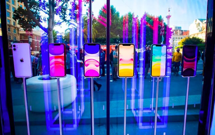 Giá iPhone 11 khoá mạng rẻ đến mức khó tin ở Việt Nam