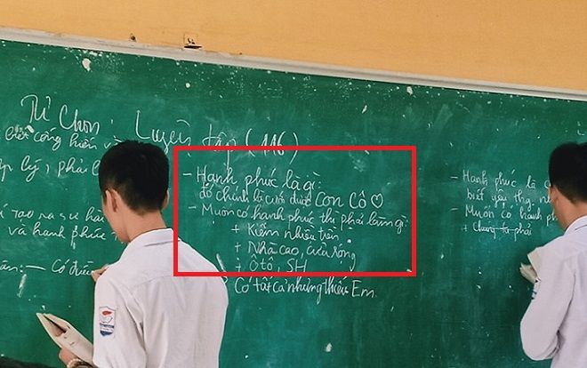 Cười ngất với cách định nghĩa 'táo bạo' về hạnh phúc của nam sinh : 'Hạnh phúc là lấy được con gái cô…'