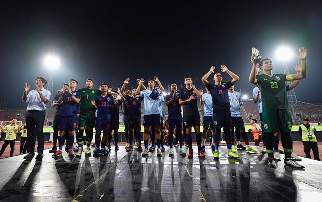 HLV Thái Lan ủ mưu gì khi 'mỉa mai' tuyển Việt Nam nghiệp dư?