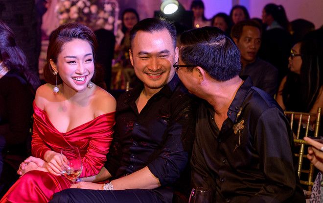 Diễn viên Chi Bảo tình tứ bên mỹ nhân lạ mặt giữa nghi vấn hôn nhân đổ vỡ