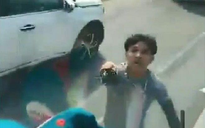 Truy tìm đôi nam nữ chặn đầu ô tô, dùng kiếm chém nát kính xe tải ở Bình Dương