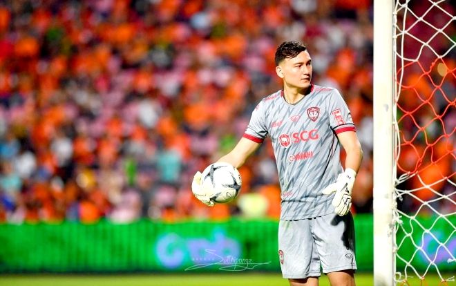 Mắc sai lầm tai hại, CĐV Thái Lan 'đòi đuổi' Đặng Văn Lâm