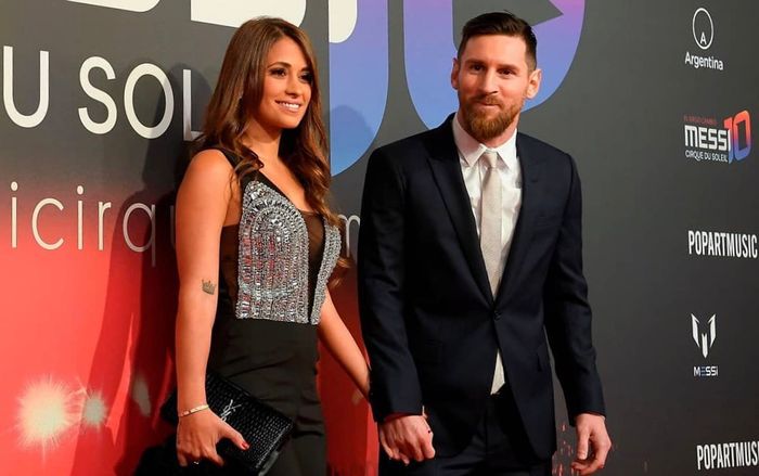 Ảnh Messi và vợ thời 'thanh mai trúc mã' gây sốt mạng xã hội