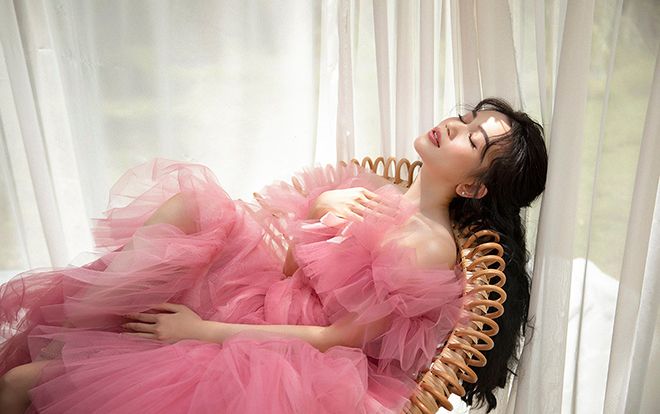 Tình trẻ Huỳnh Phương không ngăn cản Sĩ Thanh ăn mặc gợi cảm vì lý do này