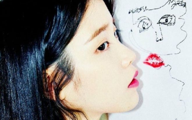 Kỷ niệm 4 năm ra mắt Chat-Shire, IU khiến fan nghẹn ngào vì hành động đặc biệt dành cho Sulli