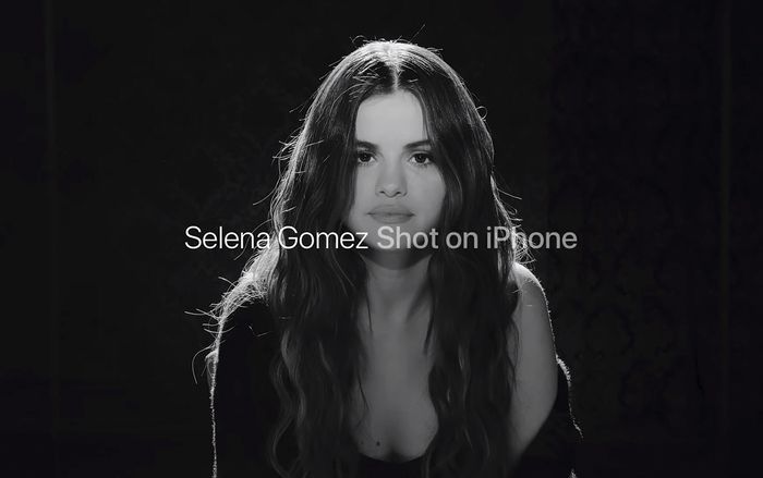 iPhone 11 Pro đích thị là smartphone hot nhất năm, được cả Selena Gomez dùng để quay MV 'Lose You To Love Me'