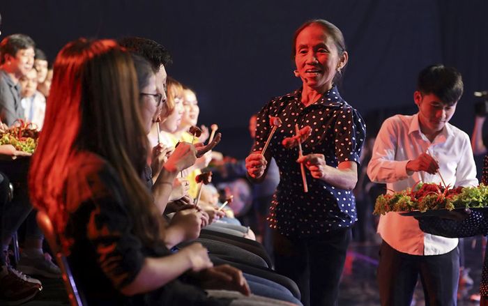 Bị tố tham gia gameshow để đánh bóng tên tuổi, con trai Bà Tân Vlog nói sẽ không tham gia show nào nữa