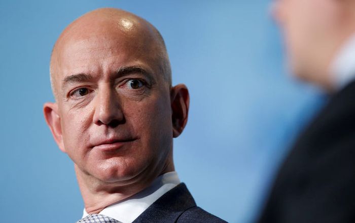 Jeff Bezos sắp mất ghế người giàu nhất thế giới, người soán ngôi không ai khác chính là…