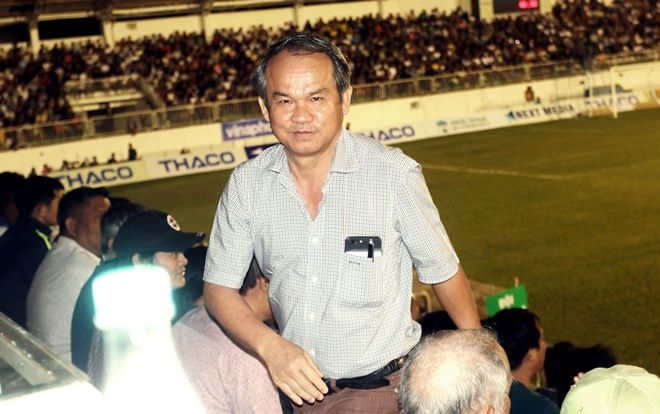 Bầu Đức - Từ lá thư của MC Nguyên Khang đến chuyện đặt tên khán đài B sân Mỹ Đình