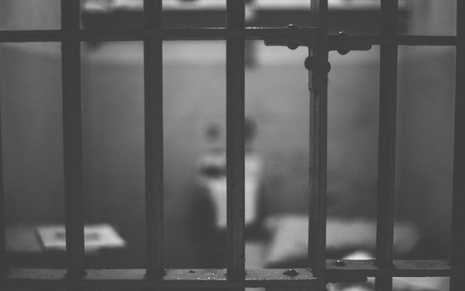 Thiếu niên 13 tuổi cưỡng hiếp và sát hại cô bé lên 10, bản án của tòa khiến dư luận phẫn nộ