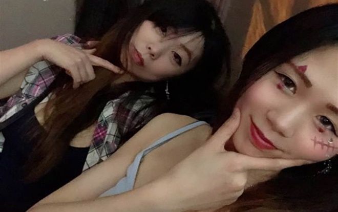 Đi hộp đêm cùng con gái, mẹ trẻ gây chú ý vì quá xinh đẹp