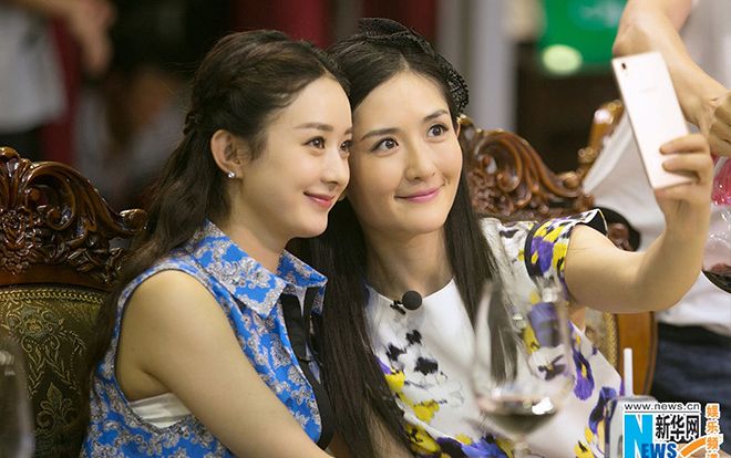 Bốn người bạn bè thân thiết của Triệu Lệ Dĩnh trong giới giải trí: Tạ Na chỉ đứng thứ 3