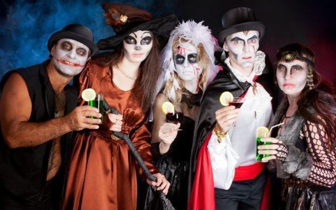 Màn hóa thân xuất sắc nhân dịp Halloween 2019 cùng sao US-UK