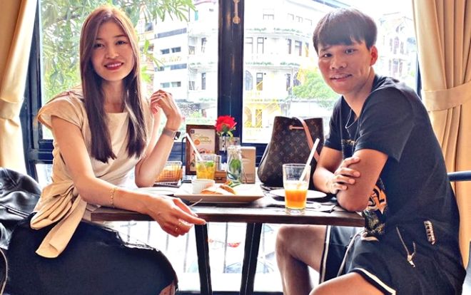 Nàng WAGs Vóc Đỗ đón sinh nhật: '8 năm yêu nhau thì bạn trai chỉ 2 lần tặng quà'