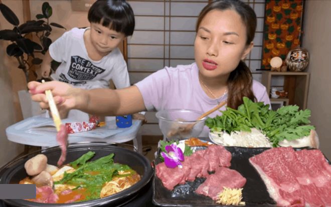 'Vứt bỏ' hình ảnh ngoan ngoãn, Sa 'trỗi dậy phá game' trong clip mới của Quỳnh Trần