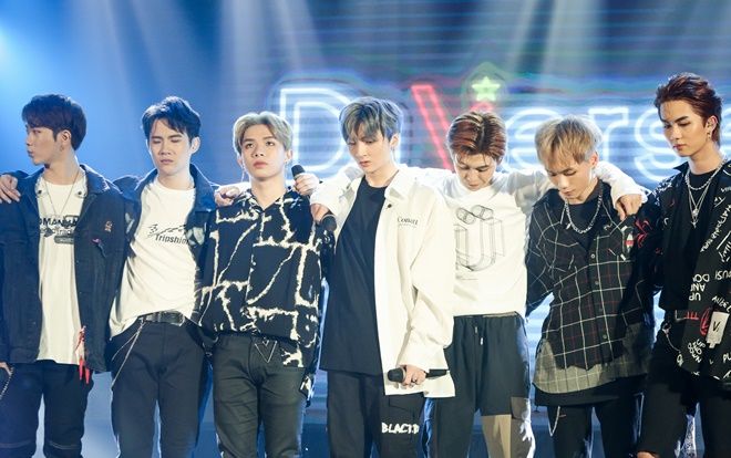 Cập nhật đội hình debut chính thức D1VERSE: Leader bị loại, tất cả thành viên và fan khóc như mưa trong đêm final