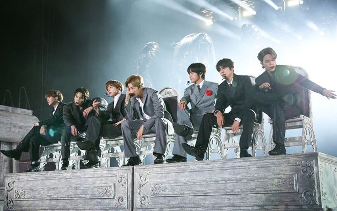 Concert world tour ngày cuối đầy cảm xúc của BTS, fan trending hashtag #SpeakYourselfTheFinal_D3 phủ kín Twitter