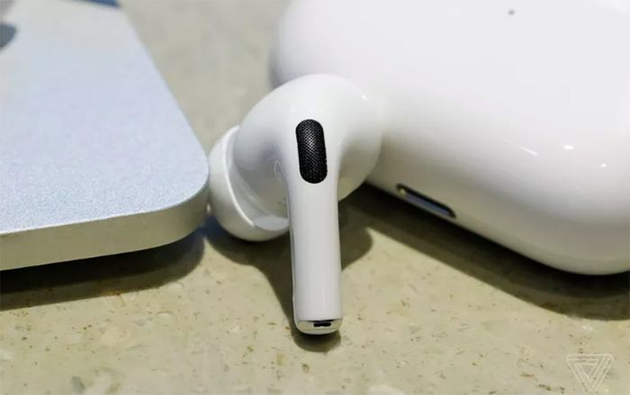 Chưa kịp lên kệ, tai nghe AirPods Pro đã sắp có hàng nhái ở Trung Quốc